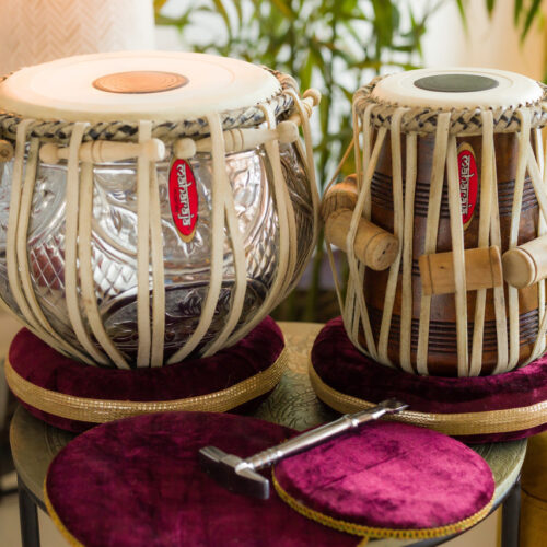 MAHARAJA Concert Designer Copper Tabla Drum Set, 4.5 Kg Copper Bayan, Finest Dayan, Padded Bag, Hammer, Cushions & Cover - (BR-FI)